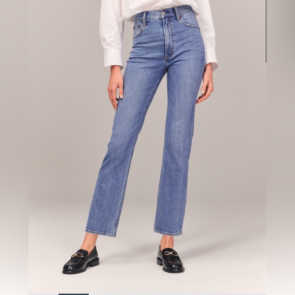 Abercrombie Ultra High Rise Ankle Straight Jeans - Size 18